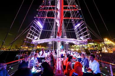 Cena Buffet City Lights con Vino y Cerveza Gratis