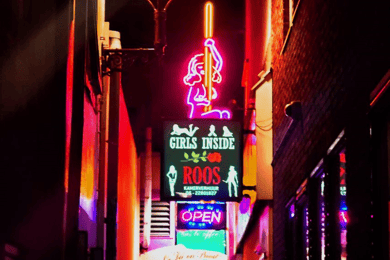 Amesterdão: Tour pelo Red Light District em inglês ou alemão