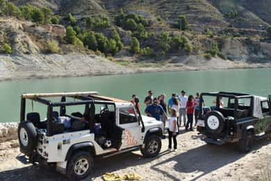Benidorm: Excursión guiada en Jeep a Guadalest y las Cascadas del Algar