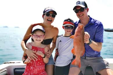 Pesca con Yate en las Islas del Sur de Singapur