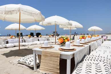 Klassisk strandpicnic i Santa Monica