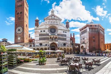 VIP-Erlebnis in Cremona mit Luxustransfer