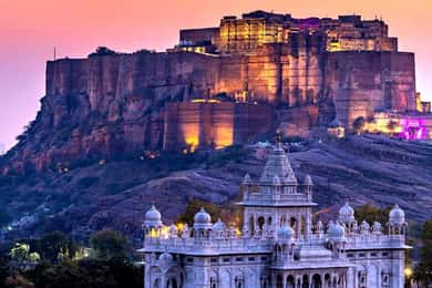 Jodhpur: Mehrangarh & Udaipur Lakeside 2-Day Tour with Lunch