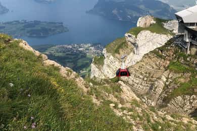 Desde Basilea: Excursión Privada al Monte Pilatus y Lago de los Cuatro Cantones