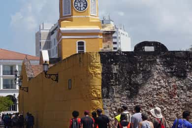 Shared Cartagena Old City Tour with Wireless Audio System