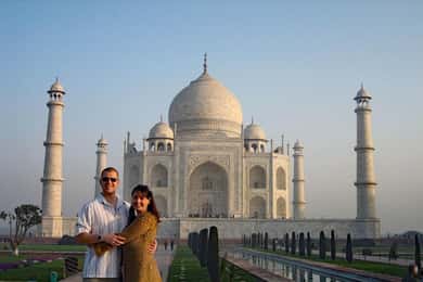 From Delhi/Jaipur:- Taj Mahal & Agra Day Trip with transfer