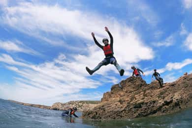 Lagos: Aventura de Coasteering e Snorkeling no Algarve