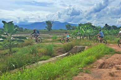 From Chiang Mai: 2 days Cycling & Kayaking tour in Mae Taeng