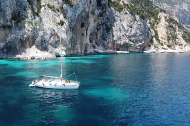 Tour in barca a vela in partenza da Arbatax