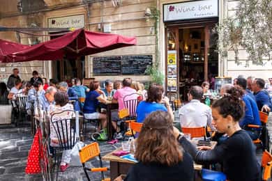 Catania Bar Crawl met gids in de oude stad