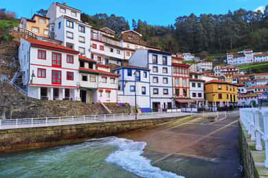 Cudillero, Aviles und Faro de Cabo Peñas Tour ab Oviedo