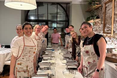 Bari: Pasta en Tiramisu kookles met wijn