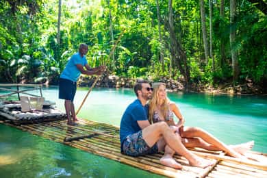 Ocho Rios: Passeios a cavalo no oceano e rafting em bambu