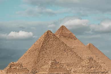 Giza: Pyramid, Memphis, Sakkara W/Opt Dahshur & Felucca Tour