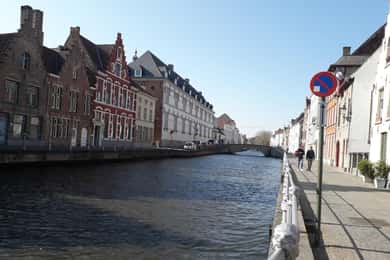 Tour a pie Cerveza y Chocolate de Brujas