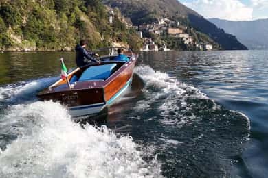 Lake Como: Private Tour On A Wooden Boat w/ Swim & Prosecco