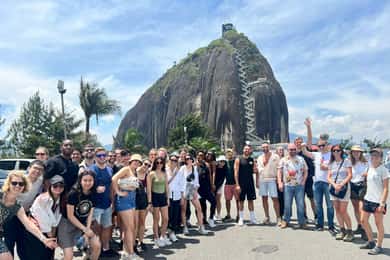 Medellín: excursão a Guatapé, almoço, cruzeiro e Piedra del Peñol