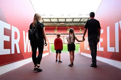 Von London aus: Liverpool FC Stadion & Museum Bahn-Tagestour