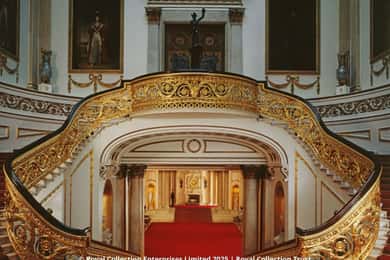 Buckingham Palace Entry Ticket & Royal Walking Tour