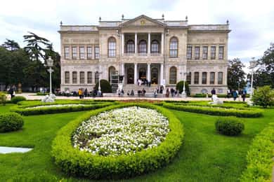 Dolmabahce-palatset och Harem biljett som låter dig hoppa över kön