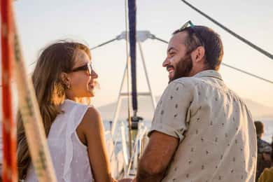 Calpe : tour en catamaran à moteur avec option coucher de soleil et DJ