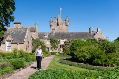 From Inverness: Cawdor Castle and Cairngorms National Park