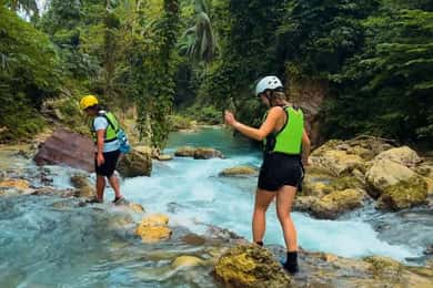 Cebu: Excursão de canyoning às cataratas de Kawasan com tirolesa