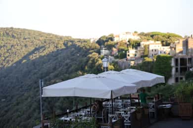 Excursión de un día a Castel Gandolfo y al lago Albano con almuerzo