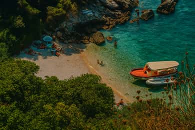 Ulcinj: Crystal Beach & Old Ulcinj Day Tour with Lunch