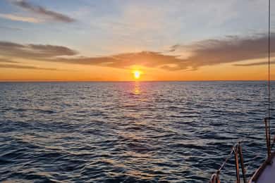 Tour privato in barca a vela al tramonto - Arcipelago di La Maddalena