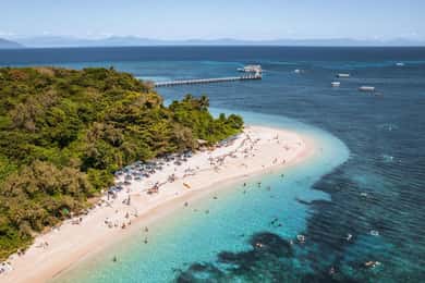 From Cairns: Green Island Full-Day Cruise