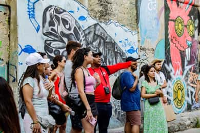 Shared Getsemani Art District Tour with Wireless Live System