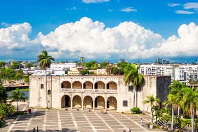 Las Terrenas: excursão de 1 dia a Santo Domingo com serviço de busca no hotel