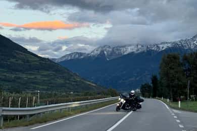 Från Milano: Harley Davidson motorcykeltur i 5 länder - en unik upplevelse!