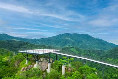 Puerto Vallarta: Walking Tour to Glass ViewPoint Jorullo