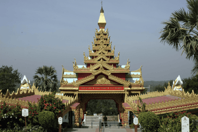 Tour delle grotte di Kanheri e della pagoda Vipassana a Mumbai