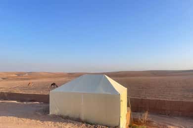 Marrakech: Zi la piscina din deșertul Agafay cu prânz și transfer