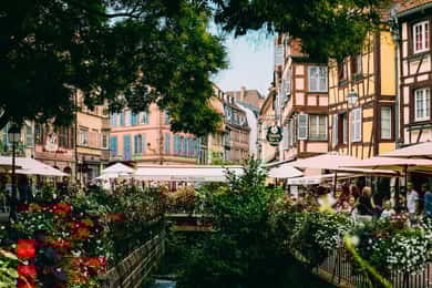 From Strasbourg: Colmar, Riquewihr, & Eguisheim Day Trip