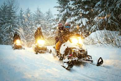 Zakopane: giro in motoslitta con falò e autista privato