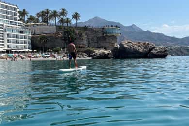 Nerja: Ruta Libre en Paddle Surf – Navega Frente al Balcón de Europa