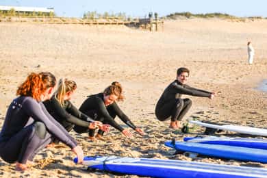 Porto: Small Group Surfing Experience with Transportation