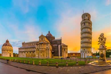 Entrada com hora marcada na Torre Inclinada de Pisa e na Catedral com áudio