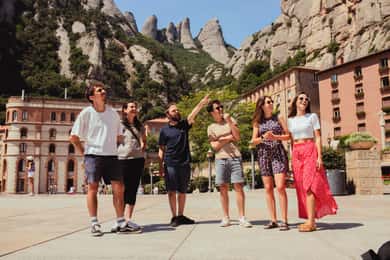 Barcelona: Montserrat z opcjami winiarni, lunchu i pociągu