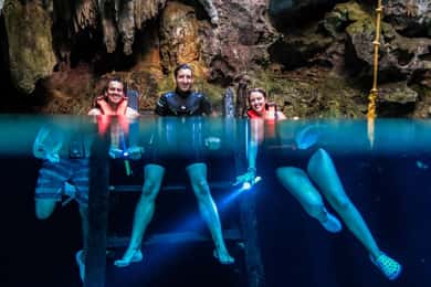 Visite guidée privée des grottes et baignade dans les cénotes ouverts avec déjeuner