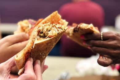 Houston: Downtown Food Tour with 6 Local Favorites Dishes