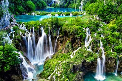 Vanuit Zagreb: Dagtrip Plitvice & Rastoke met gids en ticket