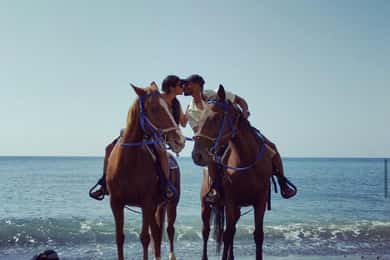 Día de diversión en Santorini: Paseos a caballo - Cata de vinos - Tapas