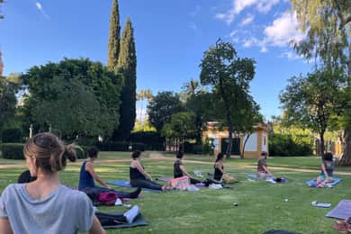 Sevilla: Cursos de Yoga en Grupo Todos los Niveles