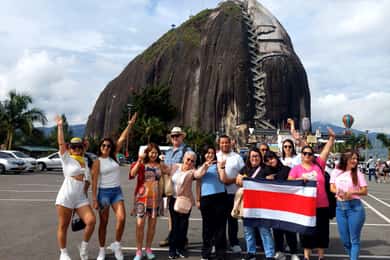 Medellin: Peñol Rock and Guatape Group Tour