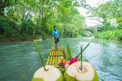 Montego Bay, Jamaica: Bamboo Rafting com Massagem
